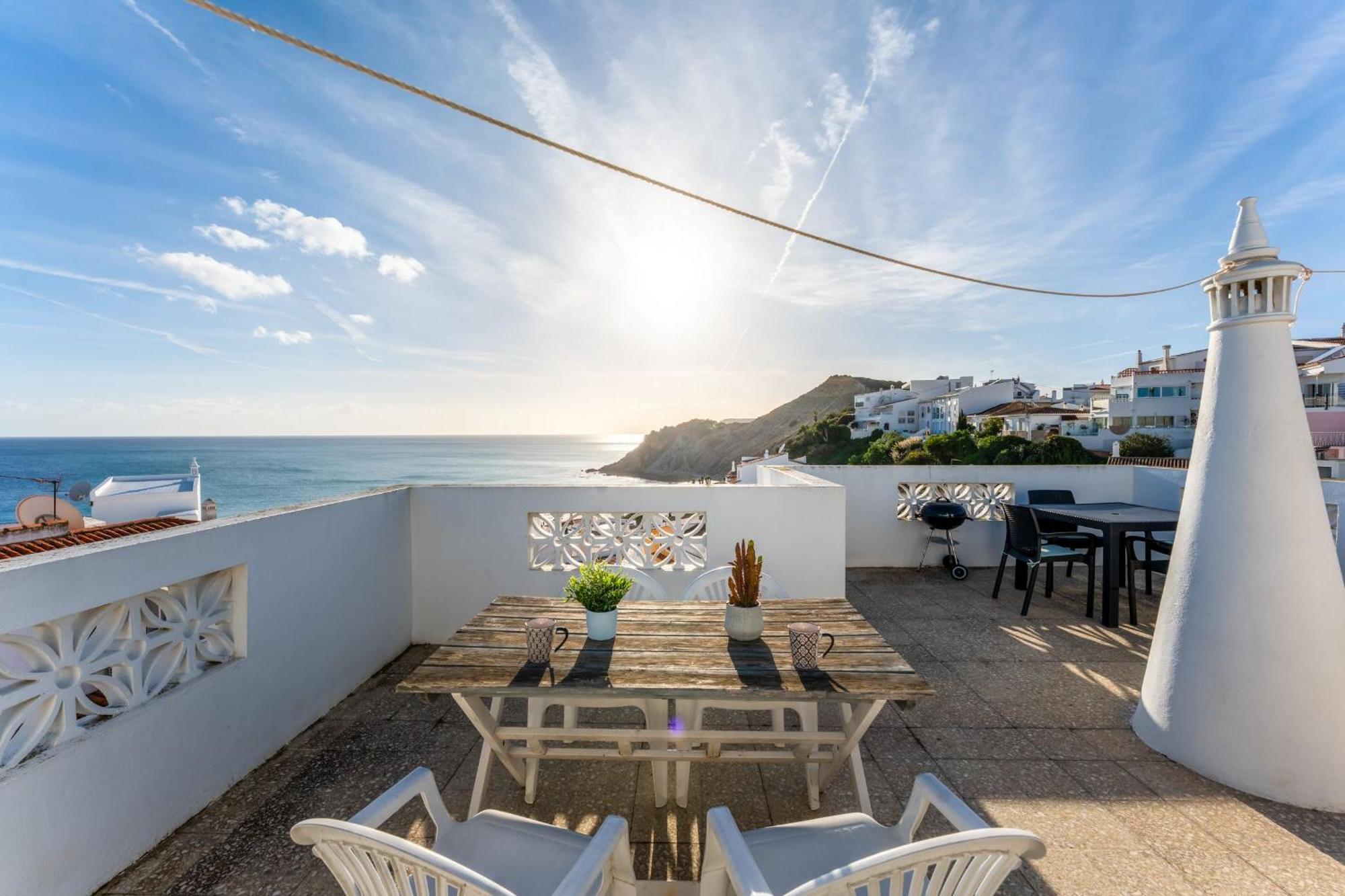 Comfy Flat W/ Rooftop Beach View By Lovelystay Burgau Exteriér fotografie